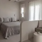 Апартаменты Om Living Milos Поллония