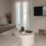 Om Living Milos Апартаменты Поллония