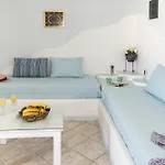 Om Living Milos * Поллония
