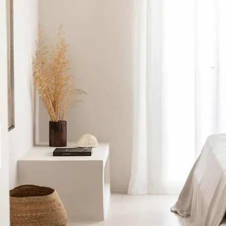 Om Living Milos Pollonia