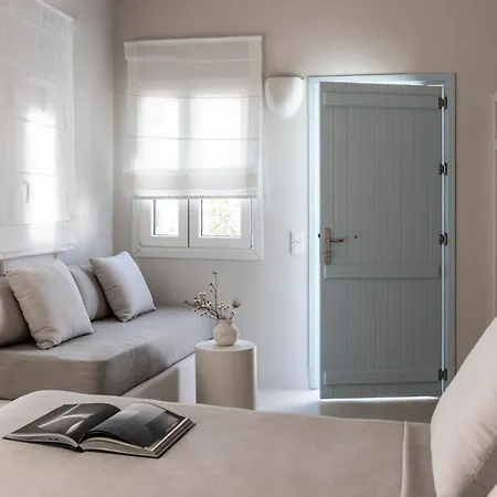 Om Living Milos * Pollonia