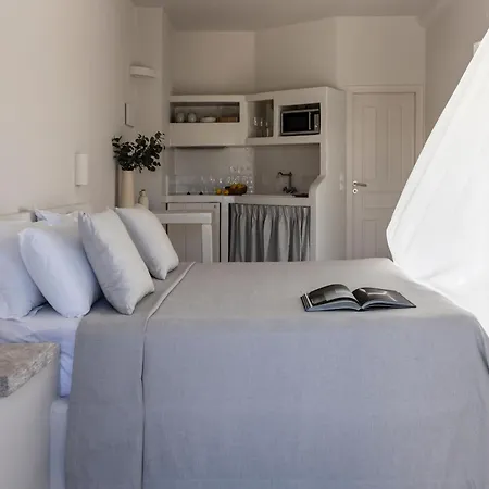 Om Living Milos Apartment