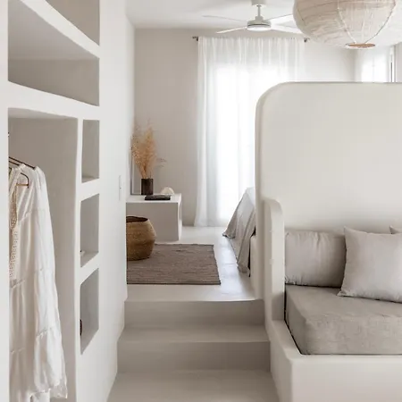 Om Living Milos * Pollonia