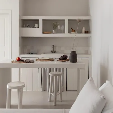 Om Living Milos Apartment