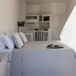 Om Living Milos Apartamento