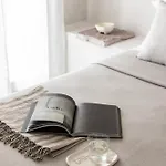 Om Living Milos Apartamento Pollonia