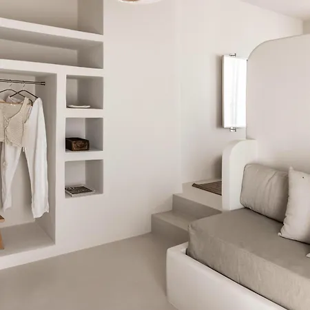 Om Living Milos Pollonia