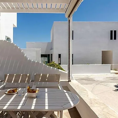 Om Living Milos