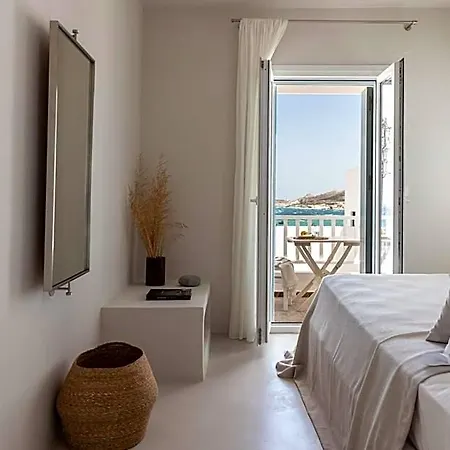 Om Living Milos * Pollonia