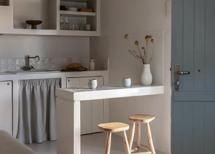 Om Living Milos Pollonia