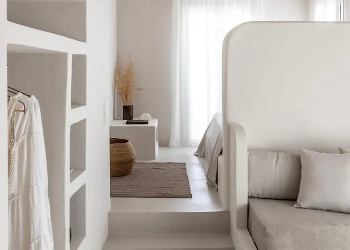 Om Living Milos * Pollonia