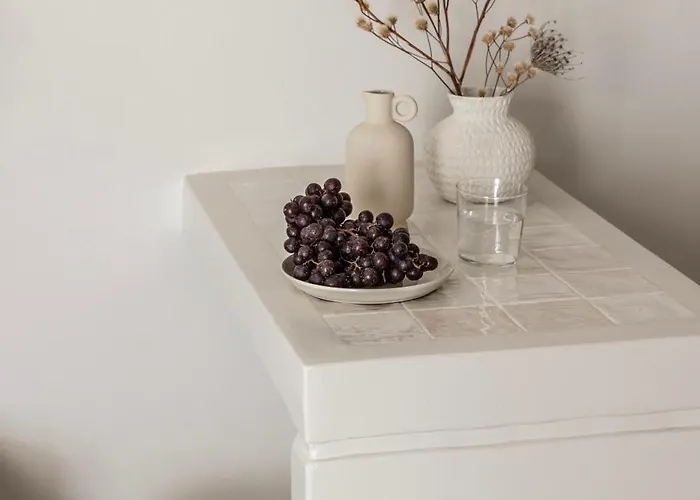 Om Living Milos * Поллония