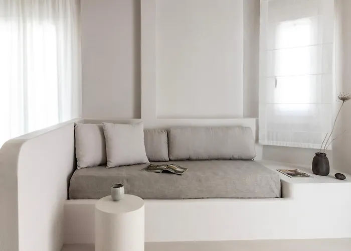 Om Living Milos * Pollonia